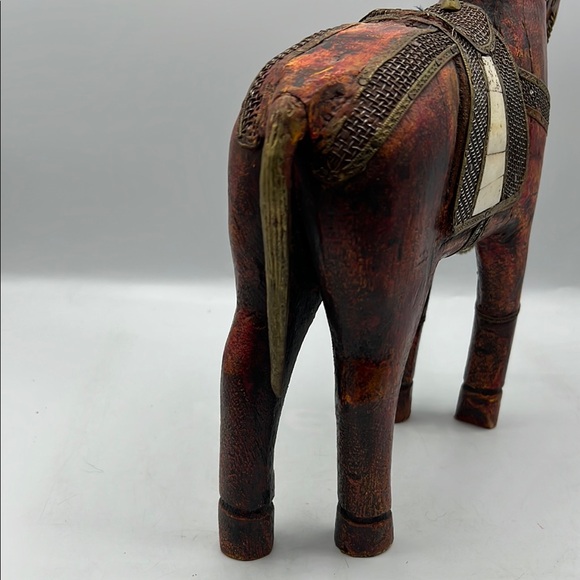 Beautiful Majestic Carved Wooden Horse Figurine 12” Tall with Rein & Saddle - Picture 9 of 13